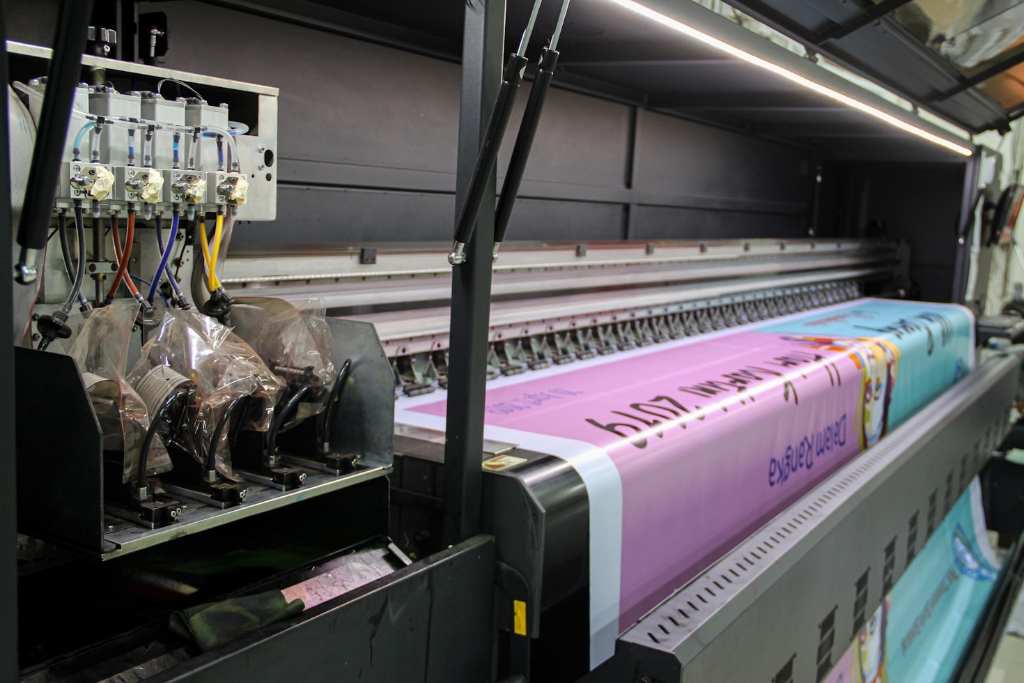 Bold Marketing Strategies with Large-Scale Printing